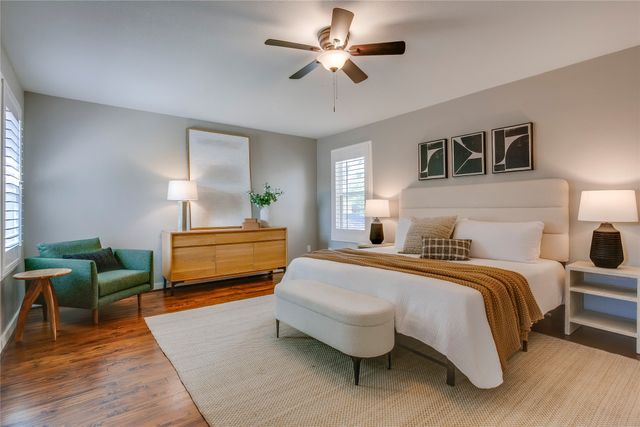 2745 Ivandell Avenue, Dallas, TX 75211