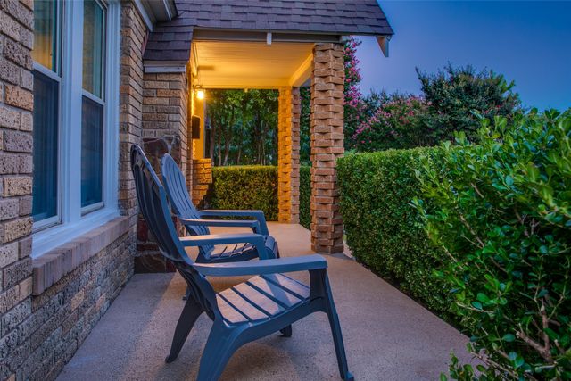 2745 Ivandell Avenue, Dallas, TX 75211
