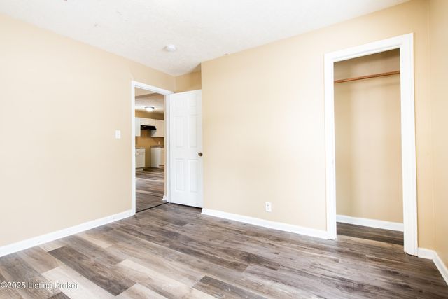 6610 Elmwood St, Louisville, KY 40216