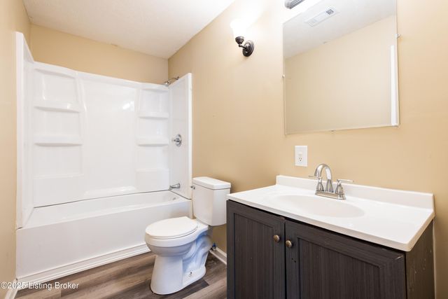 6610 Elmwood St, Louisville, KY 40216