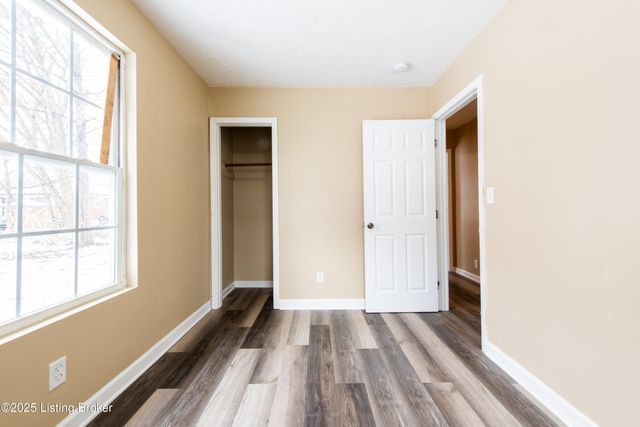 6610 Elmwood St, Louisville, KY 40216