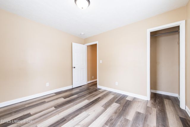 6610 Elmwood St, Louisville, KY 40216