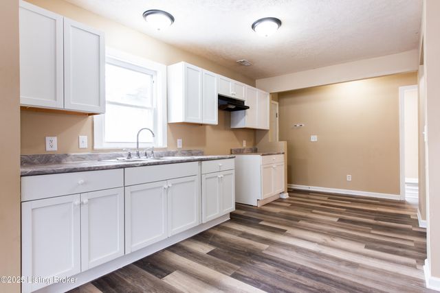 6610 Elmwood St, Louisville, KY 40216