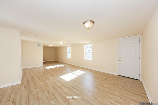 811 Avenue D, Port Allen, LA 70767