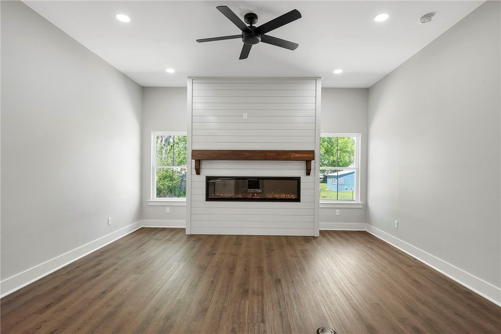 312 East Moorehead Street S, Franklin, TX 77856 — photo 2