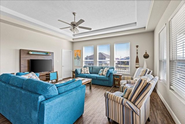 940 Driftwood Drive, Crystal Beach, TX 77650