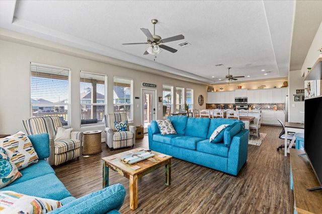 940 Driftwood Drive, Crystal Beach, TX 77650