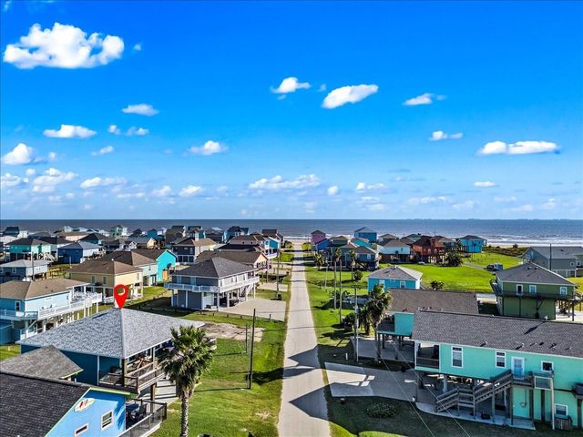 940 Driftwood Drive, Crystal Beach, TX 77650