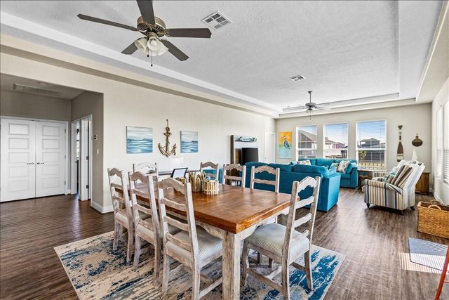 940 Driftwood Drive, Crystal Beach, TX 77650