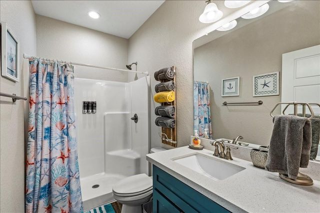 940 Driftwood Drive, Crystal Beach, TX 77650