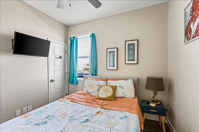 940 Driftwood Drive, Crystal Beach, TX 77650