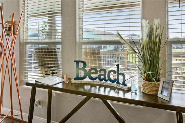 940 Driftwood Drive, Crystal Beach, TX 77650