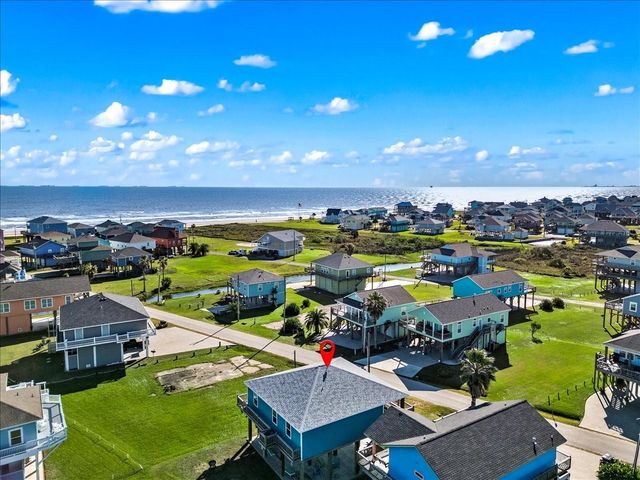 940 Driftwood Drive, Crystal Beach, TX 77650