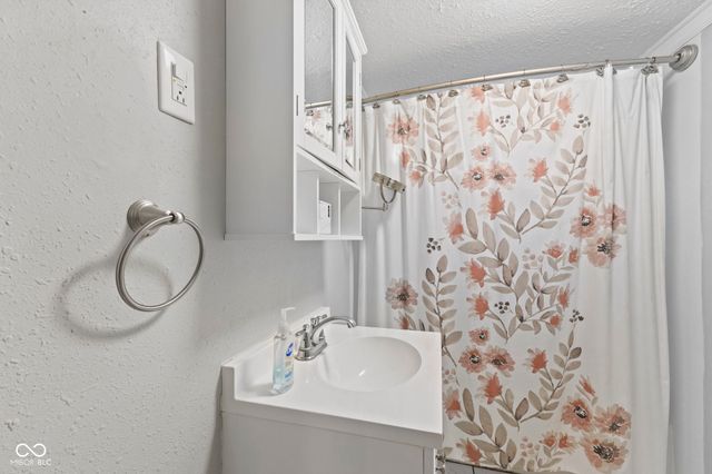 803 Cottage Avenue, Anderson, IN 46012