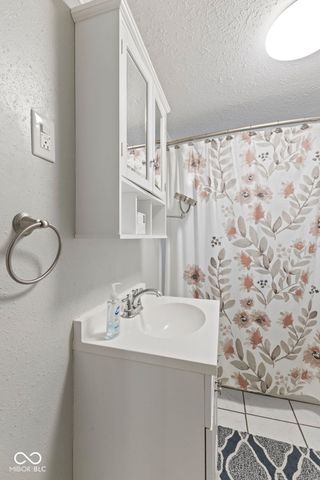 803 Cottage Avenue, Anderson, IN 46012