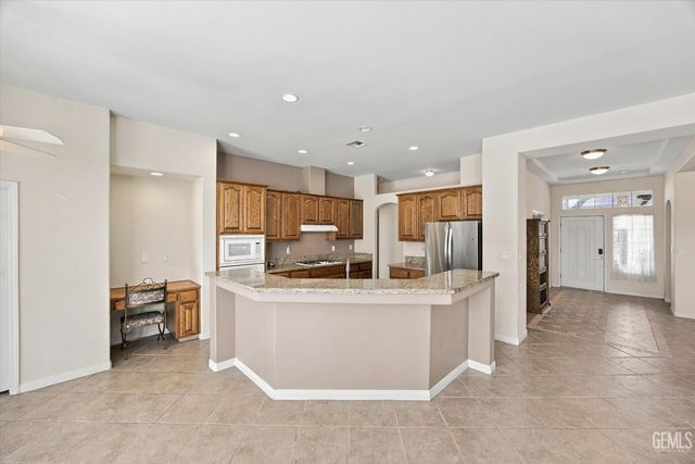 15005 Merlot Cellars Drive, Bakersfield, CA 93314