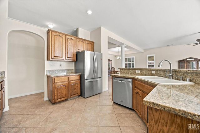 15005 Merlot Cellars Drive, Bakersfield, CA 93314