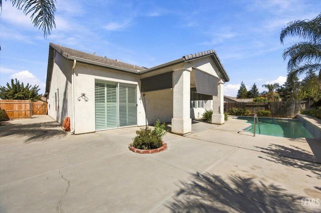 15005 Merlot Cellars Drive, Bakersfield, CA 93314