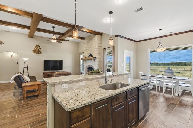 7588 Los Lobos Drive, Bryan, TX 77808