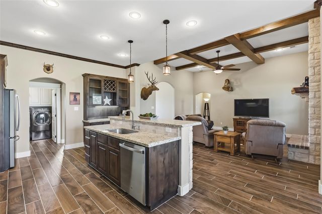 7588 Los Lobos Drive, Bryan, TX 77808