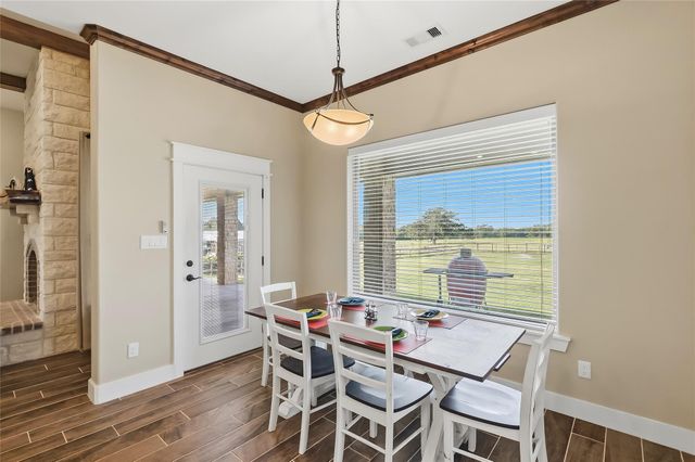 7588 Los Lobos Drive, Bryan, TX 77808