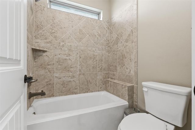 7588 Los Lobos Drive, Bryan, TX 77808