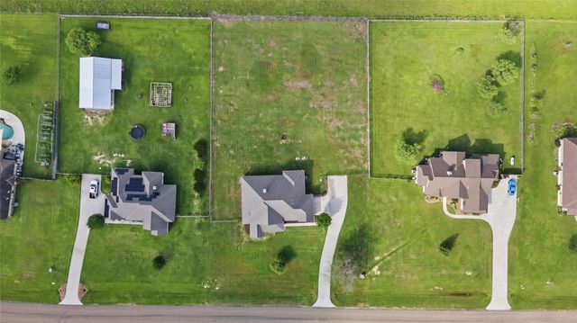 7588 Los Lobos Drive, Bryan, TX 77808