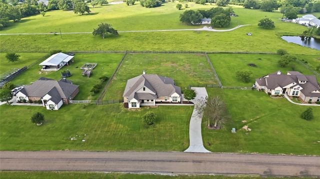 7588 Los Lobos Drive, Bryan, TX 77808