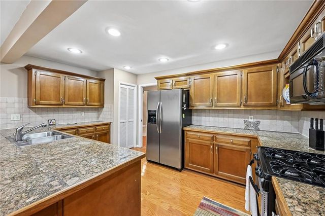 1008 Muirfield Drive NE, Marietta, GA 30068