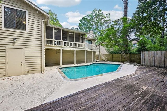 1008 Muirfield Drive NE, Marietta, GA 30068