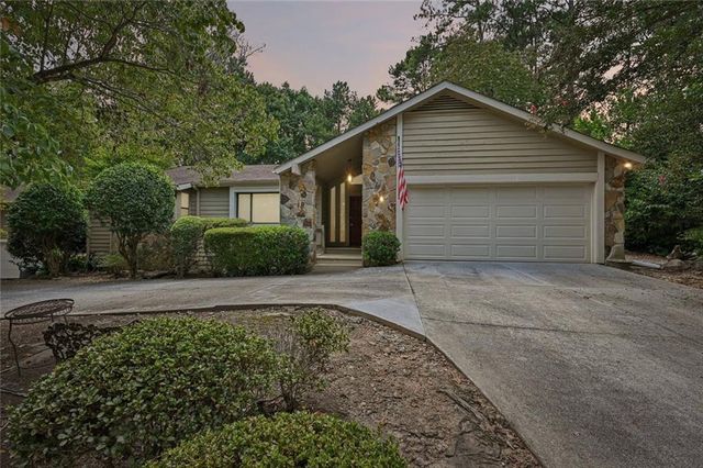 1008 Muirfield Drive NE, Marietta, GA 30068