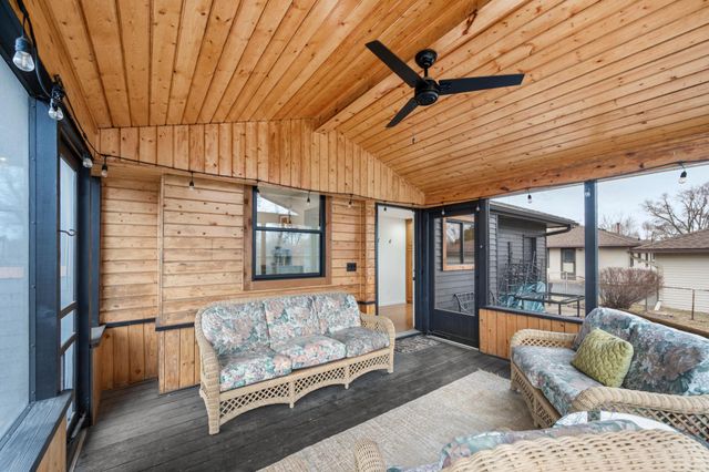 10617 Thomas Avenue S, Bloomington, MN 55431