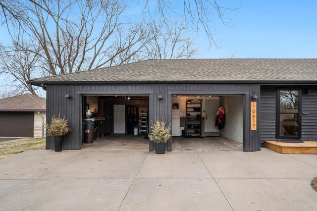 10617 Thomas Avenue S, Bloomington, MN 55431