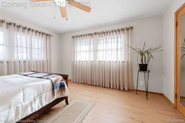 18200 Oak Avenue, Eastpointe, MI 48021