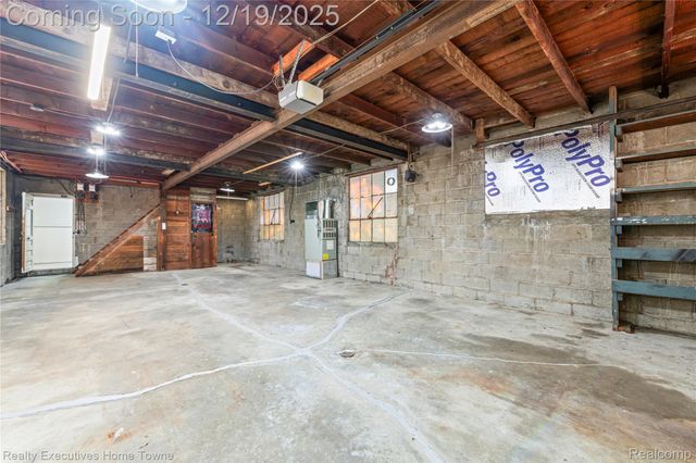 18200 Oak Avenue, Eastpointe, MI 48021