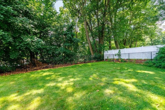 1 Melba Ave, Auburn, MA 01501