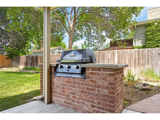 12143 W 68th Ave, Arvada, CO 80004