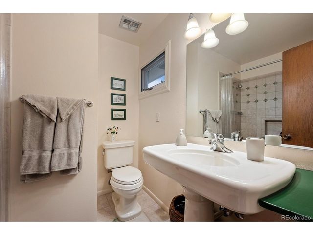 12143 W 68th Ave, Arvada, CO 80004