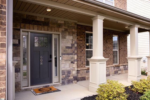608 Troutdale Lane, Simpsonville, SC 29680