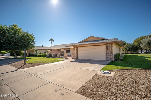 12823 W COPPERSTONE Drive, Sun City West, AZ 85375