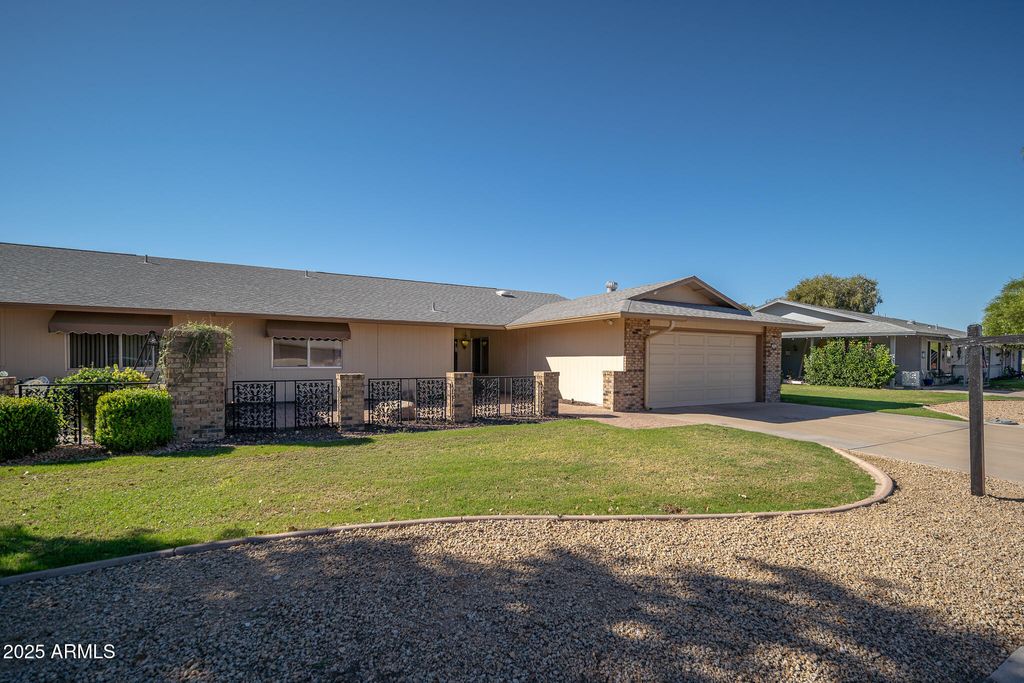 12823 W COPPERSTONE Drive, Sun City West, AZ 85375