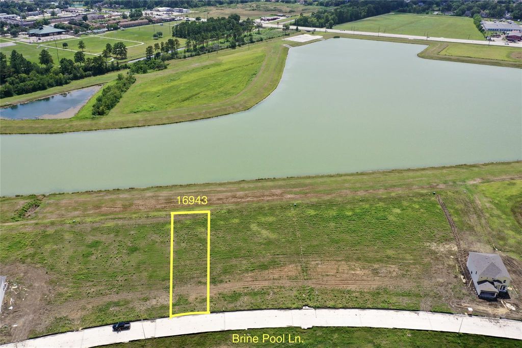 16943 Brine Pool Lane, Crosby, TX 77532