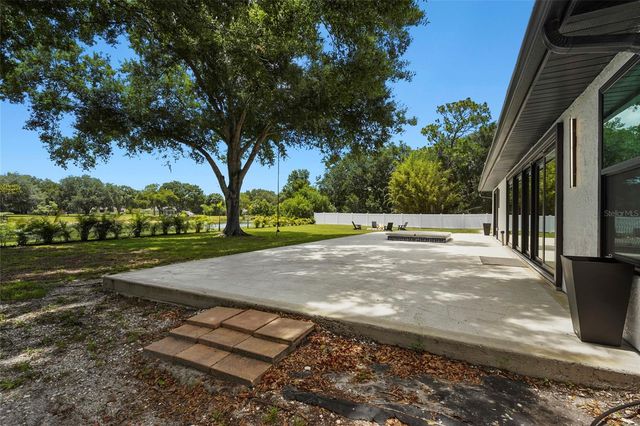 906 136TH STREET E, Bradenton, FL 34212