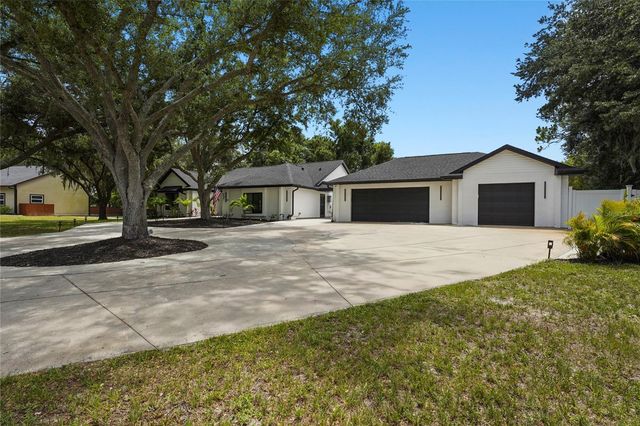 906 136TH STREET E, Bradenton, FL 34212