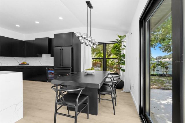 906 136TH STREET E, Bradenton, FL 34212