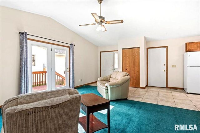203 Wintergreen Drive, Chatham, IL 62629