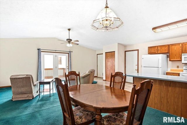 203 Wintergreen Drive, Chatham, IL 62629