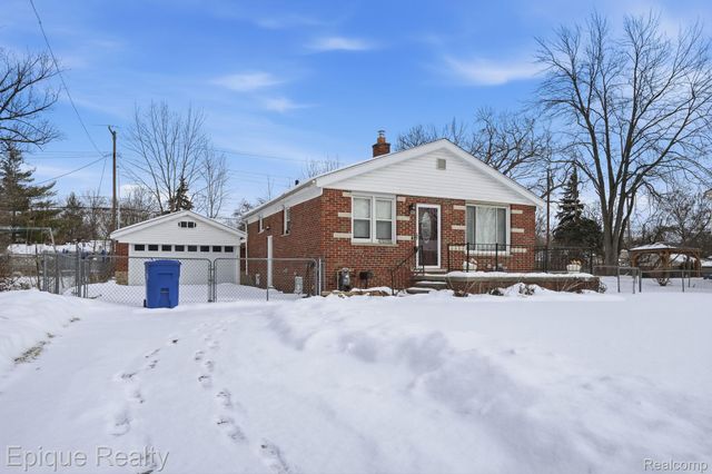 22200 Le Fever Avenue, Warren, MI 48091