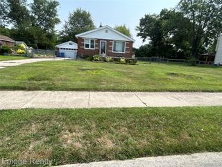 22200 Le Fever Avenue, Warren, MI 48091