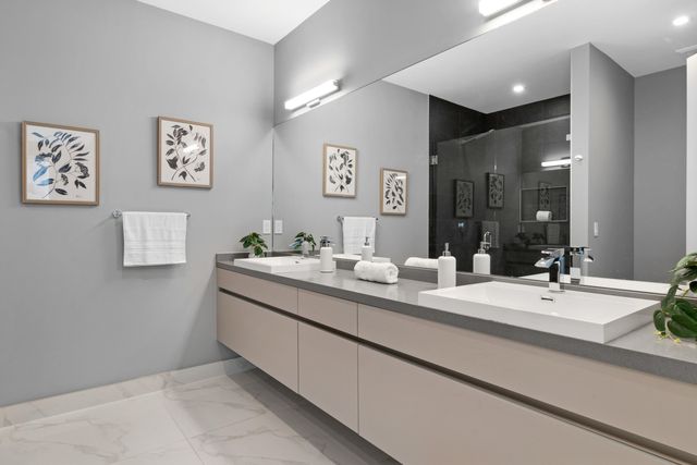 15 SE 11th Avenue, Fort Lauderdale, FL 33301